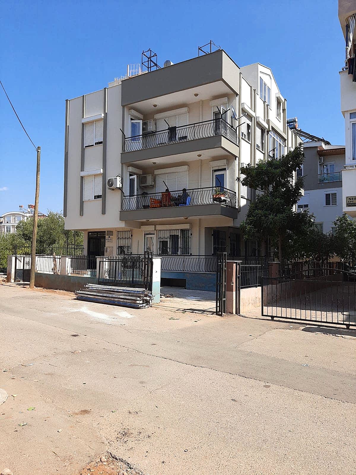 Şevik Apartmanı